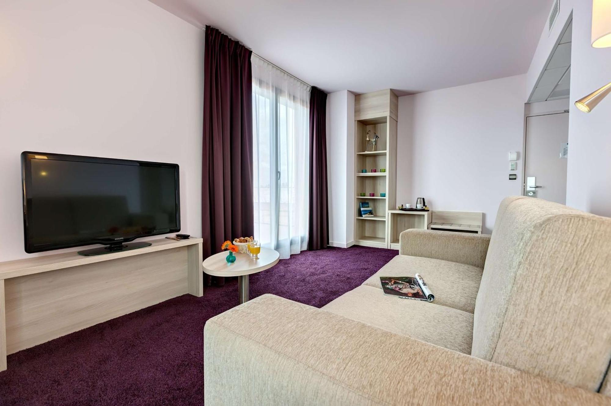 Brit Hotel Vendee Mer Les Achards  Dış mekan fotoğraf