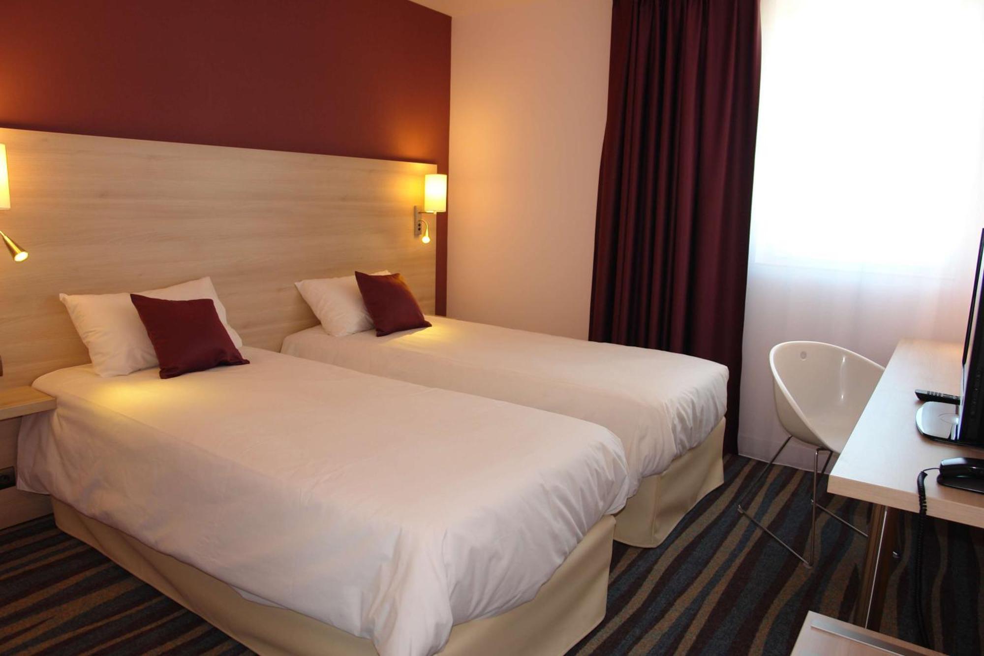 Brit Hotel Vendee Mer Les Achards  Dış mekan fotoğraf